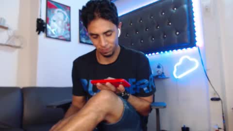 simon dice online show from February 2025 04:05:02 AM