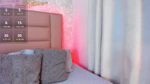 Adriana online show from September 2025 12:49:02 PM