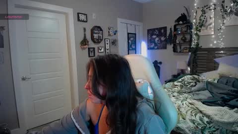 Lydia Mooney online show from January 2025 01:04:01 AM