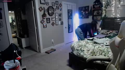 Lydia Mooney online show from January 2025 02:28:02 AM