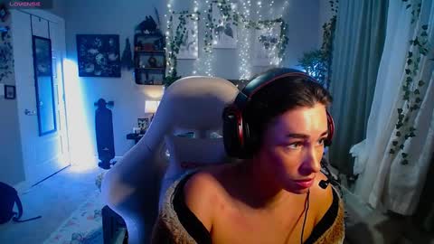 Lydia Mooney online show from January 2025 01:05:02 AM