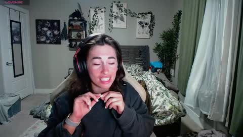 Lydia Mooney online show from March 2025 01:39:01 AM