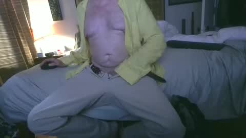 Snapshot of montrealpig chatting on June 2026 01:35:01 PM pervy guy online show from June 2026 01:35:01 PM