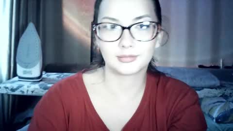 moodiemira online show from June 2026 04:13:02 PM