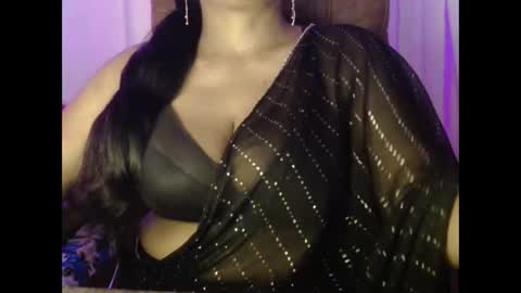 Snapshot of moody_maya chatting on October 2025 10:13:01 AM Maya online show from October 2025 10:13:01 AM