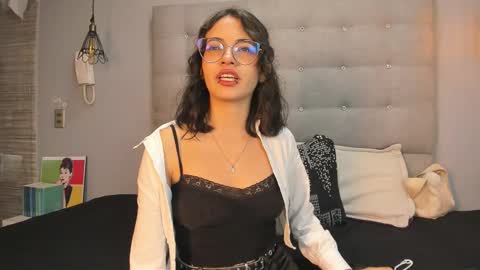 Elizabeth  online show from November 2025 08:46:02 PM