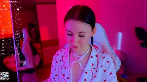 Lola online show from March 2025 06:16:01 AM