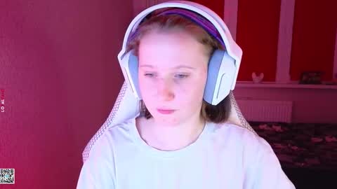 Lola online show from September 2025 05:27:01 PM