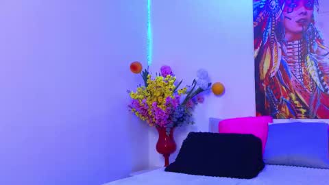 Moon online show from September 2025 07:57:01 PM