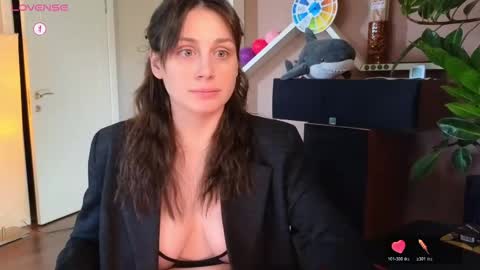 Luna  online show from April 2026 02:56:01 PM