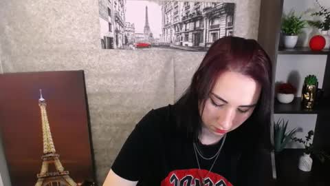 Diana online show from October 2025 09:31:02 PM