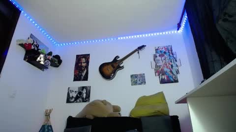 Luna online show from January 2025 10:55:01 PM