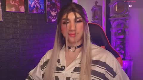 moon_nia online show from May 2026 12:52:02 AM