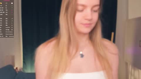 Snapshot of moon_puzzles chatting on February 2026 07:50:02 PM moon_puzzles online show from February 2026 07:50:02 PM