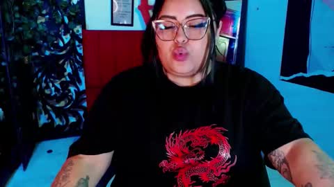 moon_sunflowers online show from November 2025 12:21:02 AM