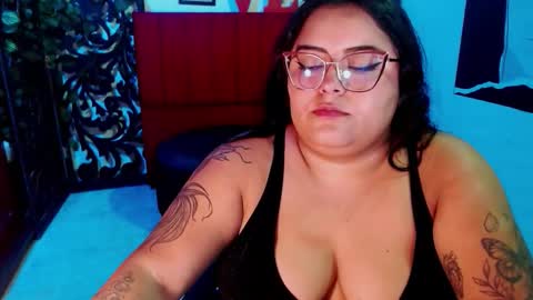 moon_sunflowers online show from November 2025 11:49:02 PM