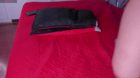 Luna  online show from January 2025 09:46:02 PM