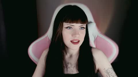 Snapshot of moon_velvet chatting on June 2026 07:48:01 PM sophie online show from June 2026 07:48:01 PM