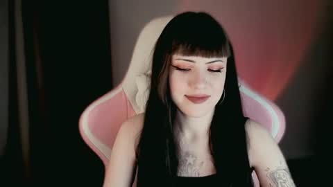 Snapshot of moon_velvet chatting on June 2026 08:46:01 PM sophie online show from June 2026 08:46:01 PM