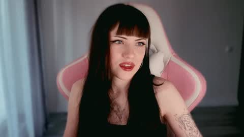 Snapshot of moon_velvet chatting on June 2026 04:52:02 PM sophie online show from June 2026 04:52:02 PM