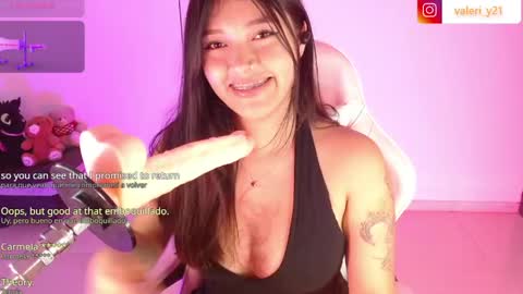 Snapshot of moonbella_bell chatting on May 2026 05:15:01 AM bell online show from May 2026 05:15:01 AM