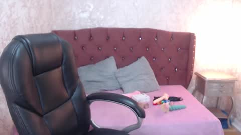 Charlotte online show from December 2024 05:14:01 PM