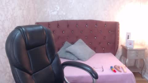 Charlotte online show from February 2025 05:37:01 PM