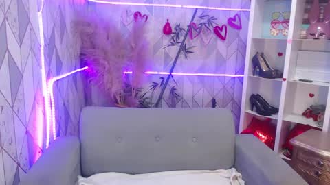 Charlotte online show from September 2025 04:09:02 PM