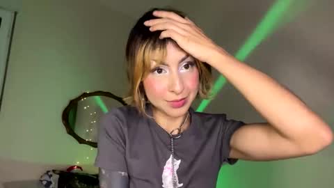 Cinna online show from November 2025 11:16:02 PM