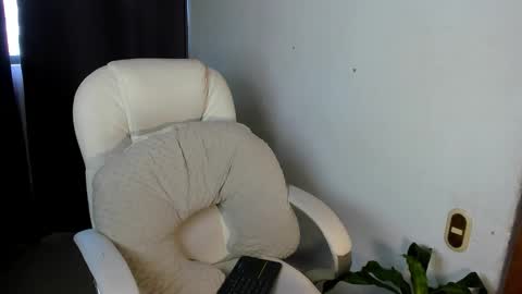 moonie_baddie31 online show from October 2025 08:31:01 PM