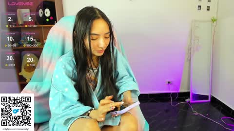 MOON  online show from January 2025 06:33:01 AM