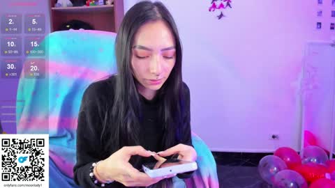 MOON  online show from February 2025 12:08:02 AM