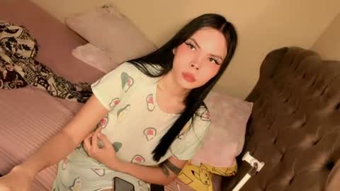 Snapshot of moonlight_dahlia19 chatting on August 2026 06:06:02 PM SexyYummyDahlia online show from August 2026 06:06:02 PM