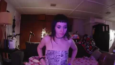 lillithandjames online show from January 2026 03:45:01 AM