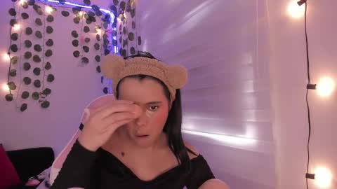 moonliight__ online show from December 2024 06:50:01 PM