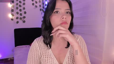 moonliight__ online show from December 2024 05:01:01 AM