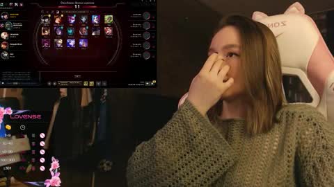 Katrin online show from December 2025 05:06:02 PM