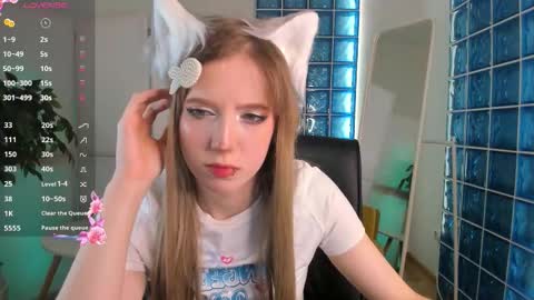 Asuna online show from November 2025 06:44:01 AM