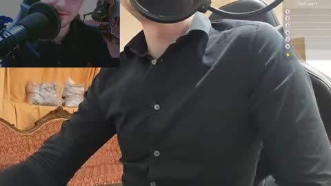 Snapshot of moonsire chatting on January 2025 05:02:01 PM Moonsire online show from January 2025 05:02:01 PM