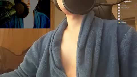 Snapshot of moonsire chatting on January 2025 07:53:01 PM Moonsire online show from January 2025 07:53:01 PM