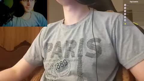 Snapshot of moonsire chatting on January 2025 08:33:01 AM Moonsire online show from January 2025 08:33:01 AM