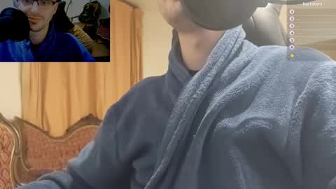 Snapshot of moonsire chatting on January 2025 03:18:02 AM Moonsire online show from January 2025 03:18:02 AM