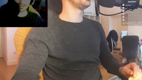 Snapshot of moonsire chatting on January 2025 10:19:01 AM Moonsire online show from January 2025 10:19:01 AM