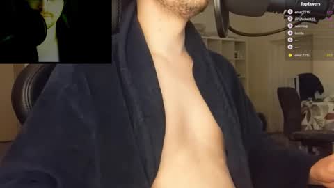 Snapshot of moonsire chatting on January 2025 08:18:02 AM Moonsire online show from January 2025 08:18:02 AM