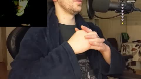 Snapshot of moonsire chatting on January 2025 03:36:02 AM Moonsire online show from January 2025 03:36:02 AM