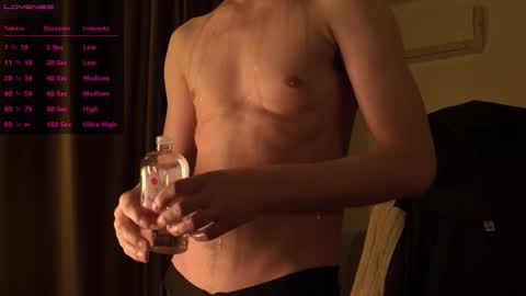 Snapshot of moonsire chatting on February 2026 03:11:01 AM Moonsire online show from February 2026 03:11:01 AM