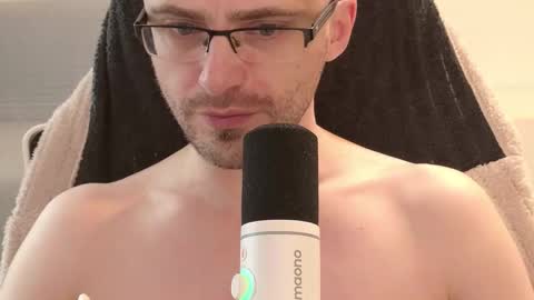 Snapshot of moonsire chatting on February 2026 05:37:01 AM Moonsire online show from February 2026 05:37:01 AM