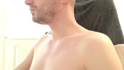 Snapshot of moonsire chatting on February 2026 06:26:01 AM Moonsire online show from February 2026 06:26:01 AM