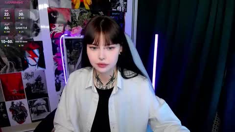 Morana online show from October 2025 01:58:01 AM