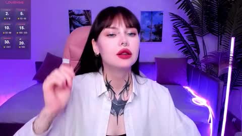 Morana online show from October 2025 01:48:02 AM